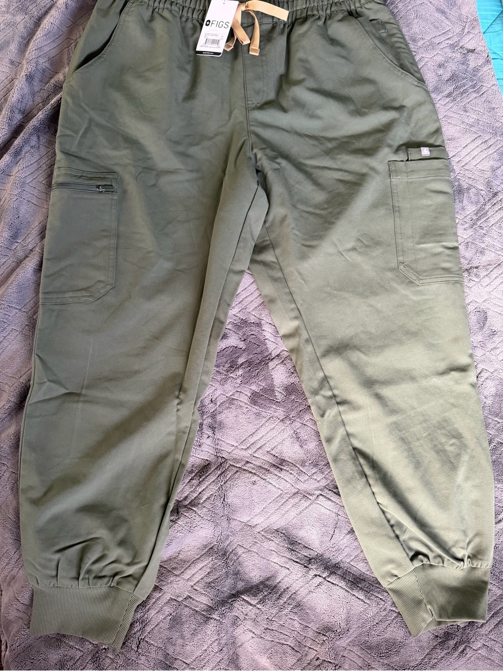 FIGS Olive Cargo Jogger Pants in Military Green